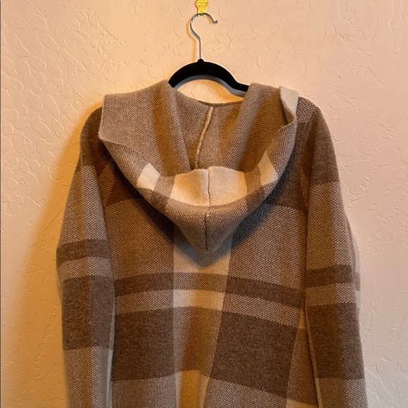 Women's Hooded cozy Cardigan - Brown and Cream - Picture 3 of 5